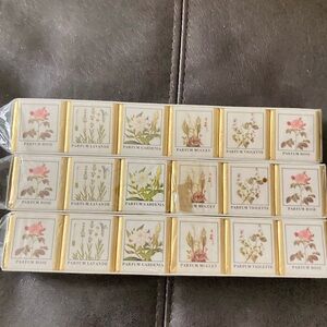 Vintage Set of Floral Scented bath cubes